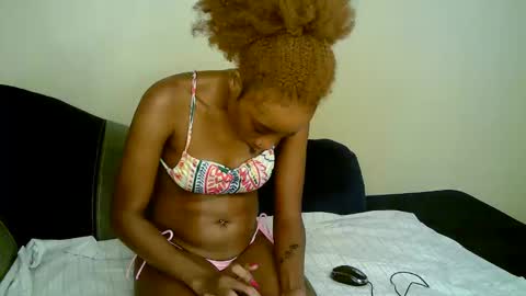 minieme1 online show from November 30, 10:11 am