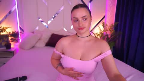 minifox_ online show from November 27, 10:23 am