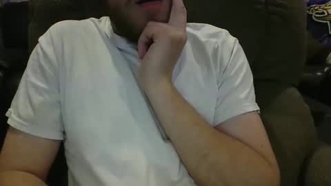 Minnesota Guy online show from December 1, 9:24 pm