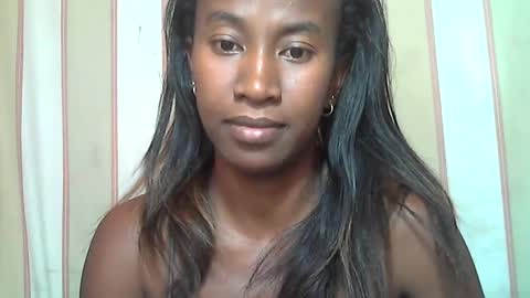 minouch211907 online show from March 11, 11:44 am