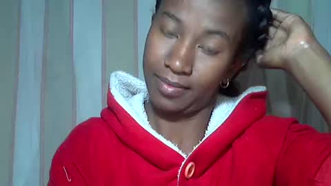 minouch211907 online show from November 15, 3:19 am