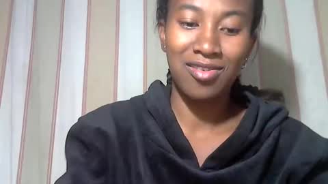 minouch211907 online show from September 11, 1:51 am