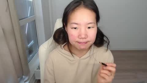 mira_g online show from February 11, 10:25 am