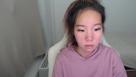 mira_g online show from November 21, 1:31 pm