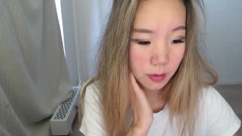 mira_g online show from October 20, 8:52 am