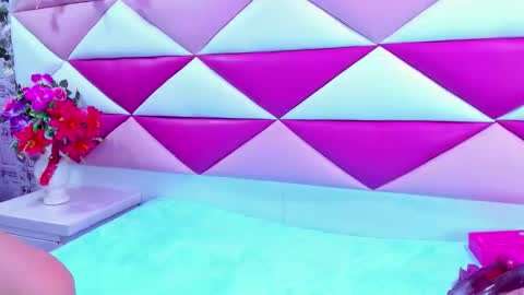 mirabella_miller online show from September 20, 3:37 pm