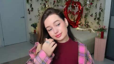 Emma online show from March 3, 7:43 pm