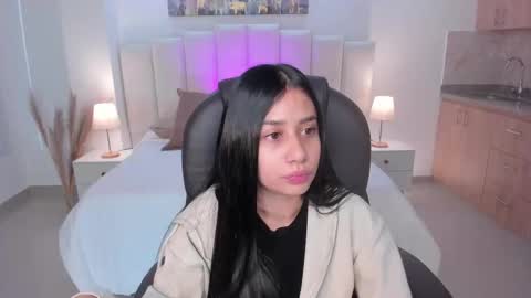 miranda_crawfor online show from October 8, 12:33 pm