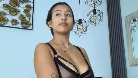 Snapshot of miranda_villa chatting on October 12, 1:04 pm Miranda online show from October 12, 1:04 pm
