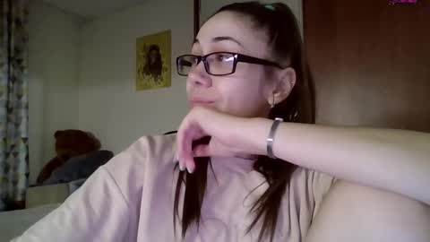 MIRANDA online show from February 16, 1:05 pm