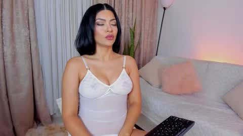 Miranda online show from December 4, 1:05 am