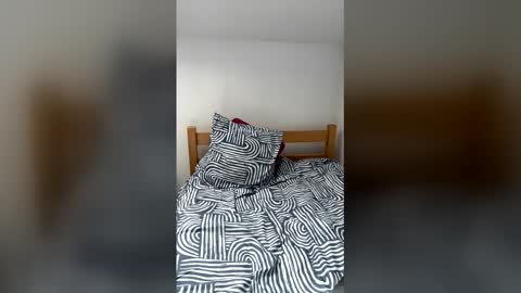 Misha Lyon online show from April 21, 1:29 pm