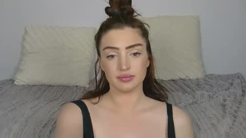 Elora online show from December 5, 8:35 am