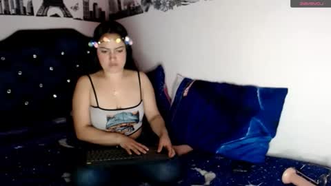 Nicol online show from December 18, 9:43 pm