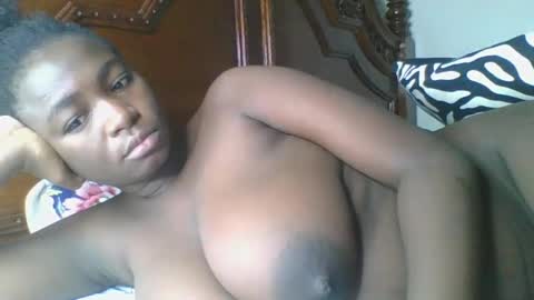 Snapshot of miss440_sunday chatting on December 5, 2:04 am miss440 online show from December 5, 2:04 am