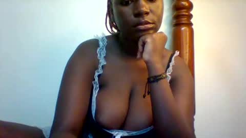 Snapshot of miss440_sunday chatting on October 20, 4:23 pm miss440 online show from October 20, 4:23 pm