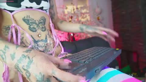 miss___angel online show from May 12, 4:05 pm