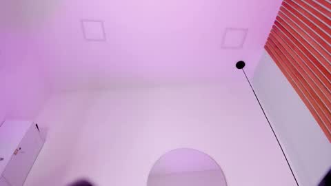 Amber  online show from March 5, 4:32 am