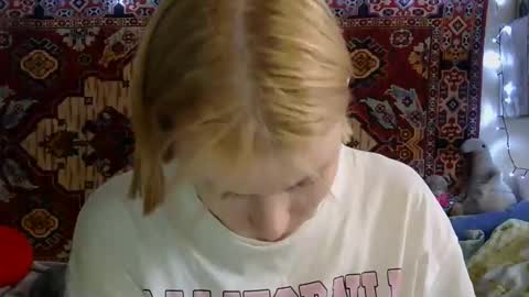 Elis online show from September 18, 11:14 am