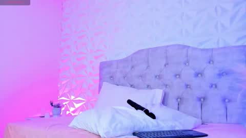 Ivy online show from February 27, 1:53 am