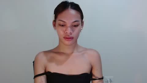 Jhes online show from August 4, 9:44 pm