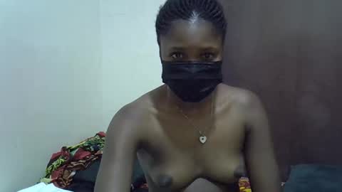 queen online show from April 30, 9:30 pm