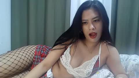 miss_merryjude01 online show from October 5, 11:12 pm