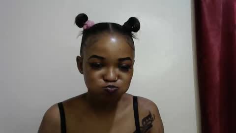 Snapshot of miss_rihanna2 chatting on September 11, 2:07 pm miss_rihanna2 online show from September 11, 2:07 pm
