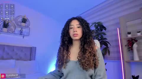 Amy Olivera online show from March 4, 12:33 pm