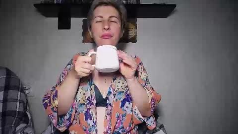Snapshot of miss_tasha_kom chatting on October 5, 9:29 am miss_tasha_kom online show from October 5, 9:29 am