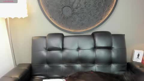 Vaiolette online show from February 24, 11:10 am