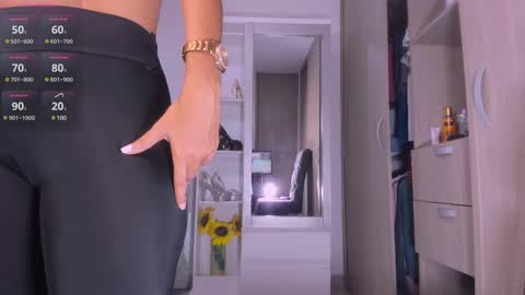 Ameliahs online show from March 4, 12:01 pm