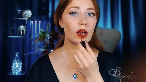 The divine Beverly online show from May 10, 10:32 am