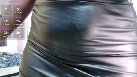 Miss Evelyn  online show from March 8, 12:20 pm