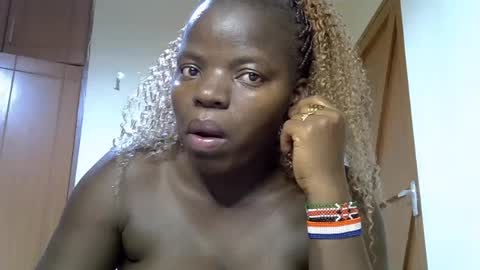 misscandy352_ online show from June 18, 5:57 am