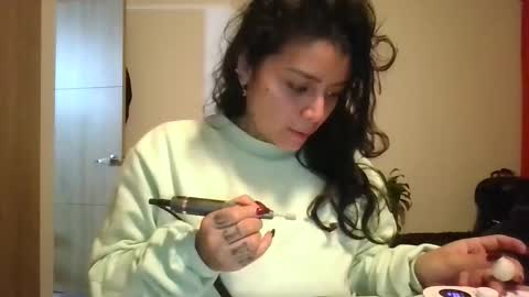 melodie  online show from February 9, 3:10 am