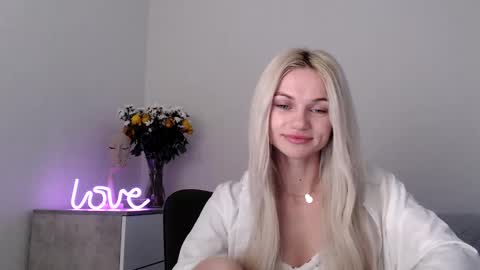 EMMA online show from March 5, 8:42 pm