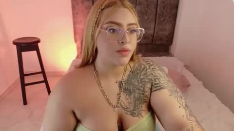 missevans_ online show from March 17, 3:55 am