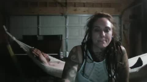 Snapshot of misshoneybadger333 chatting on September 20, 9:45 am misshoneybadger333 online show from September 20, 9:45 am