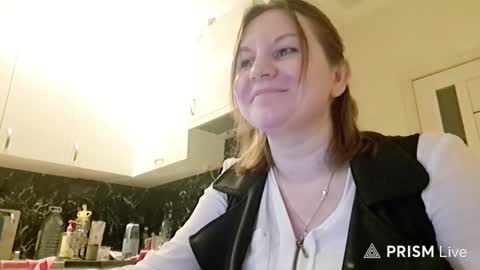 missis_laura online show from February 28, 8:13 pm