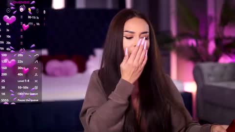 misskiarra online show from October 3, 6:21 am