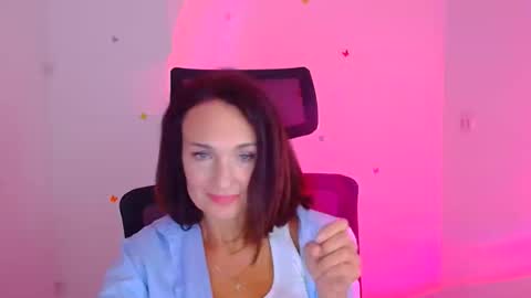 Christina online show from October 4, 1:53 pm