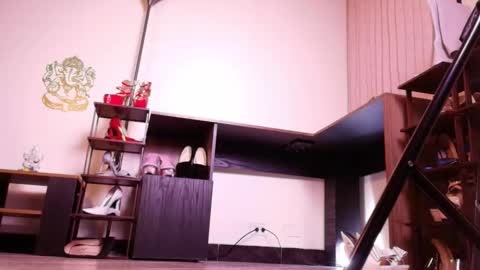 Im Valentina  online show from March 22, 8:40 am