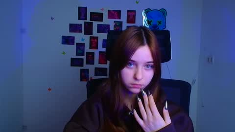 Mia online show from January 7, 12:43 pm