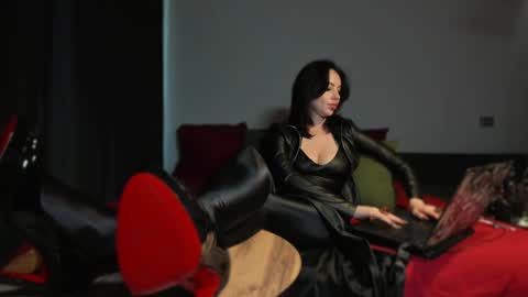   online show from May 11, 2:45 pm