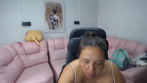 Penelope online show from March 8, 2:40 pm