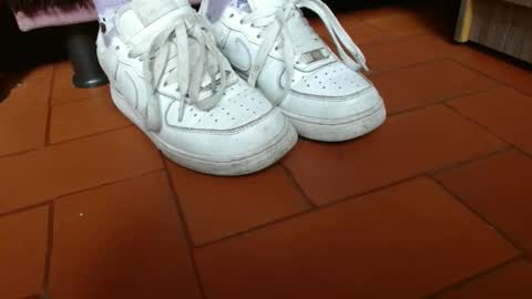 TELL ME MISS online show from February 13, 12:54 pm