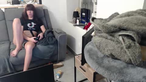 missthon online show from December 3, 1:56 pm