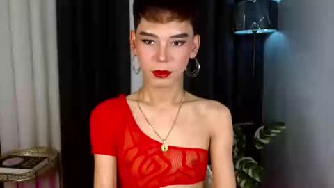 Snapshot of misstransstella69 chatting on September 21, 8:29 am Stella online show from September 21, 8:29 am