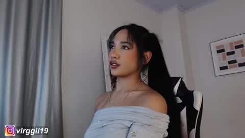 Snapshot of missvirggii chatting on October 22, 10:11 pm missvirggii online show from October 22, 10:11 pm
